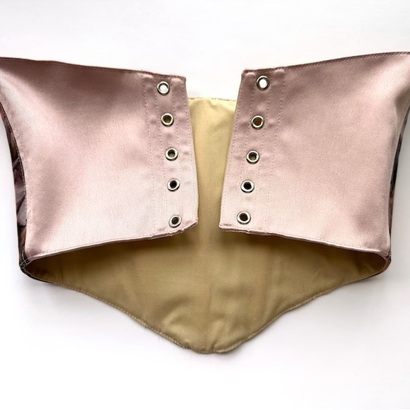 Under Bust Renaissance Corset Inspired by The Creation of Adam - Picture 6 of 7